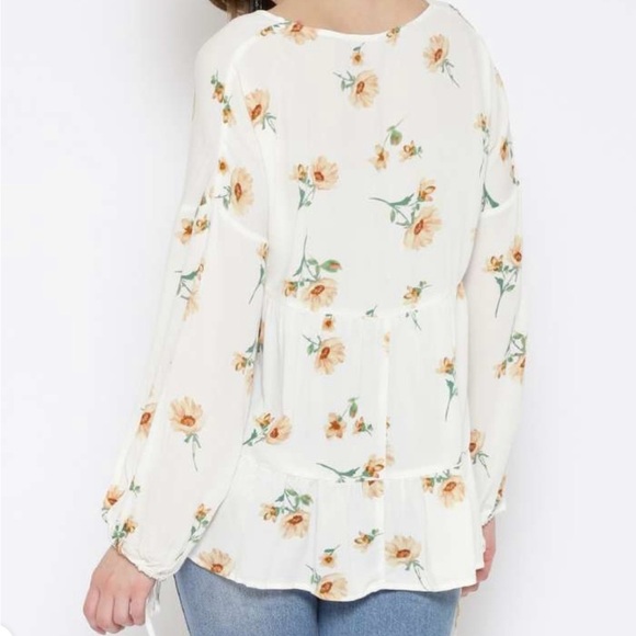 Forever 21 Floral V-Neck Women's Top. #06 - Picture 3 of 10
